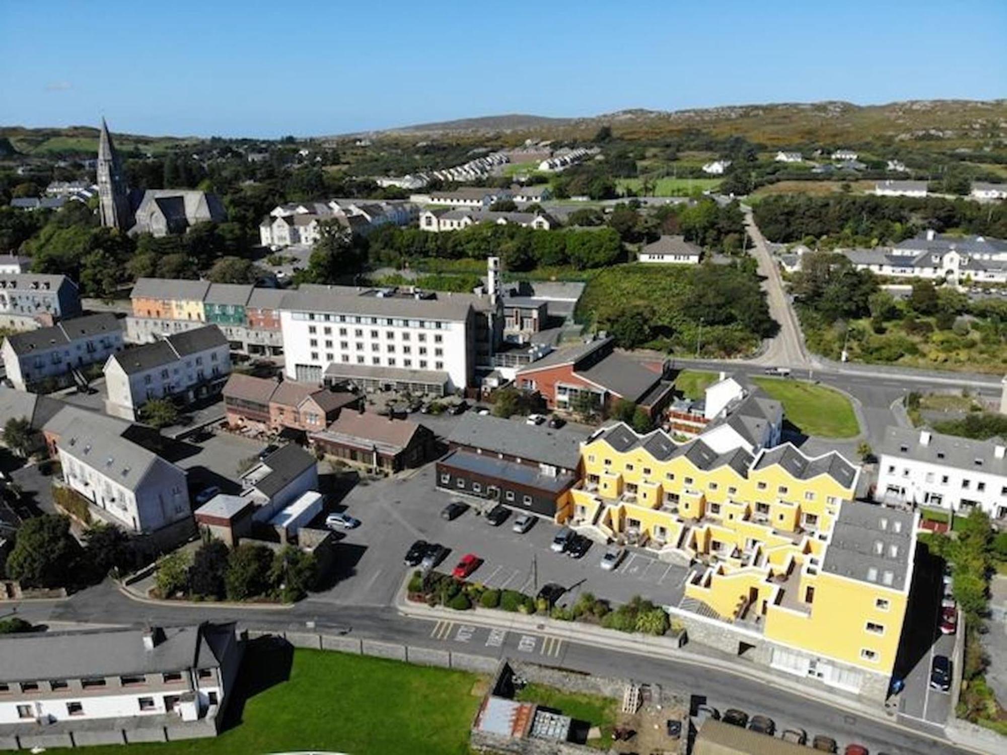 Pink Blossom Clifden Exterior foto